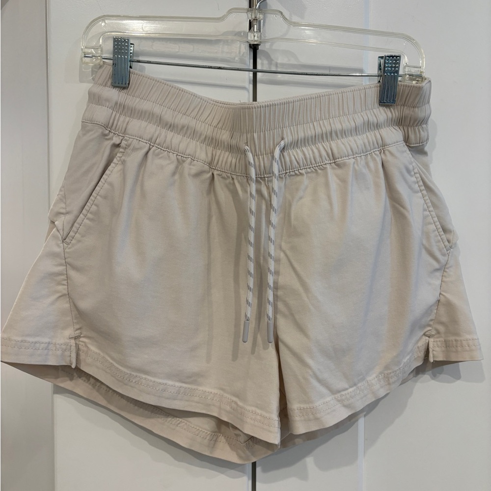 Avalanche Women's Shorts. Size M - Picture 3 of 8